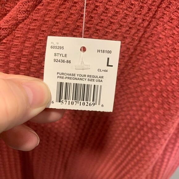 NWT Motherhood maternity Long sleeve top - Picture 9 of 11